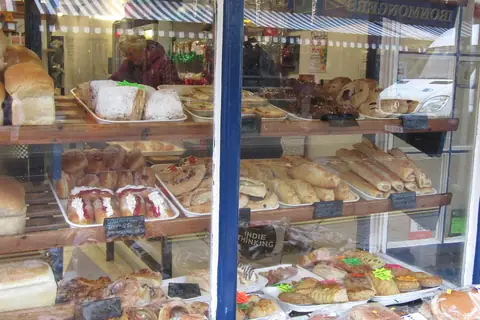 Greggs The Bakers Thornliebank photo 1
